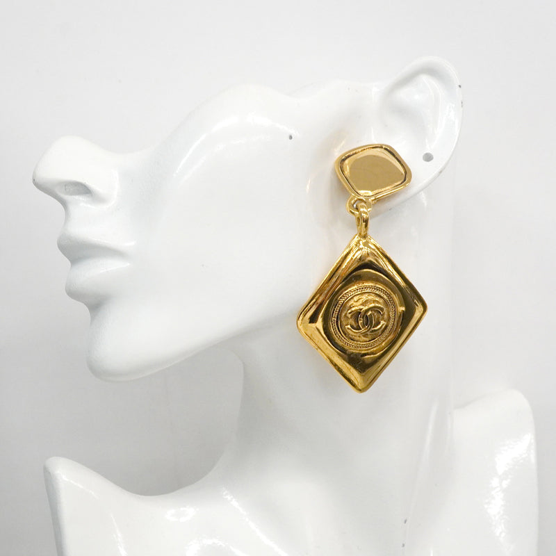 【6jhb0468】シャネル イヤリング ヴィンテージ ココマーク 菱形 GPメッキ ゴールド【中古】レディース