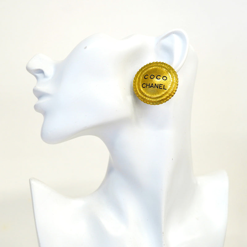【6jhb0648】シャネル イヤリング ヴィンテージ シャネルロゴ GPメッキ ゴールド【中古】レディース