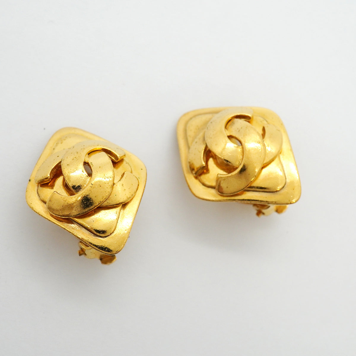 【6jhb0690】シャネル イヤリング ヴィンテージ ココマーク 菱形 GPメッキ ゴールド【中古】レディース