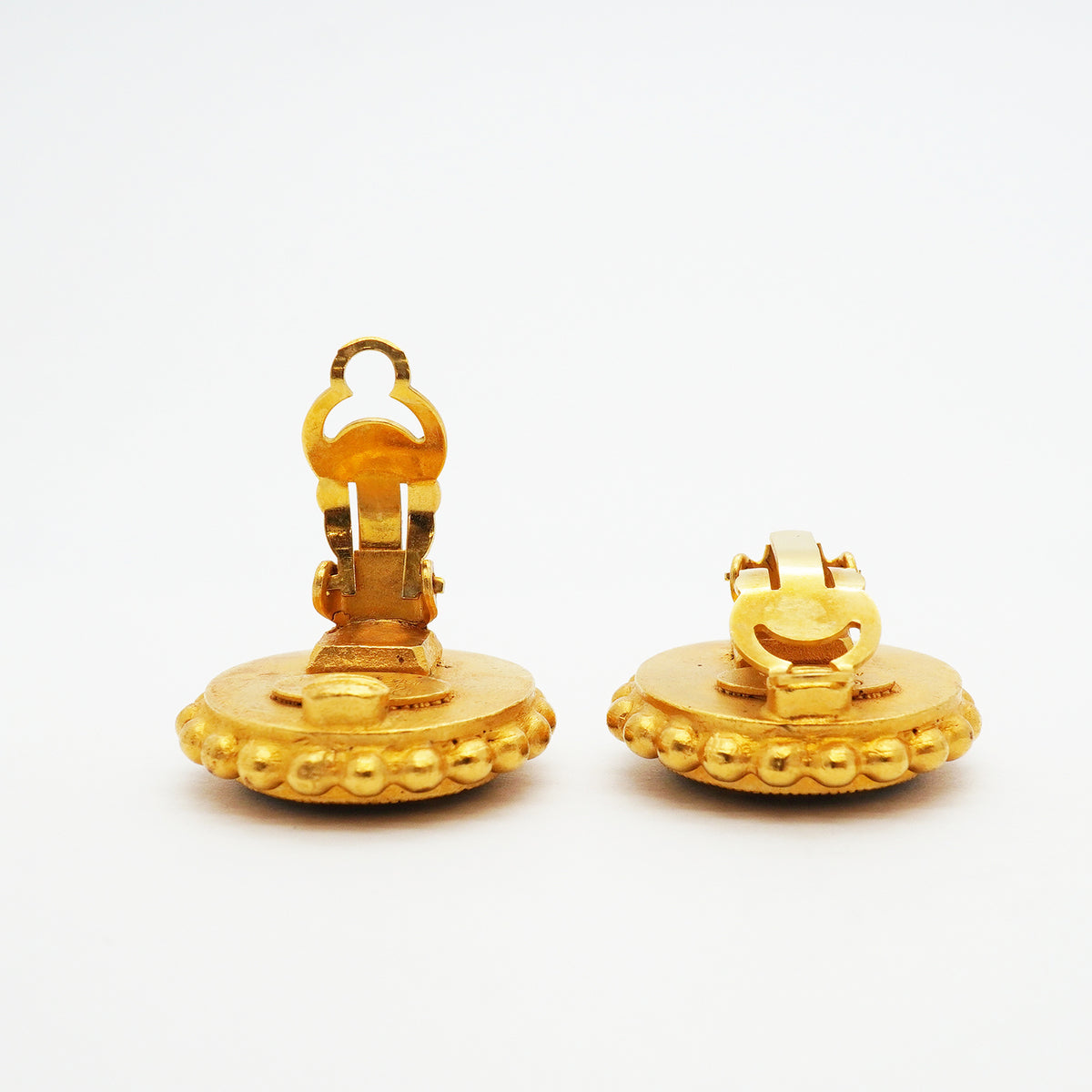 【6jhb0747】シャネル イヤリング ヴィンテージ ココマーク GPメッキ ゴールド ブラック【中古】レディース