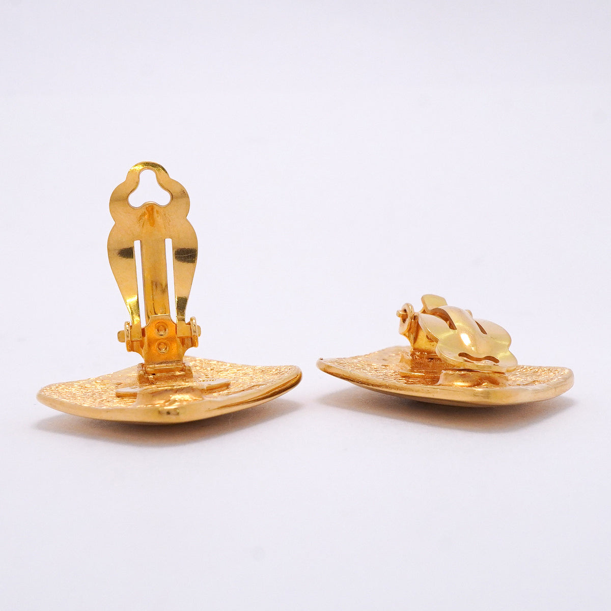 【6jib0239】シャネル イヤリング ヴィンテージ ココマーク 菱形 GPメッキ ゴールド【中古】レディース