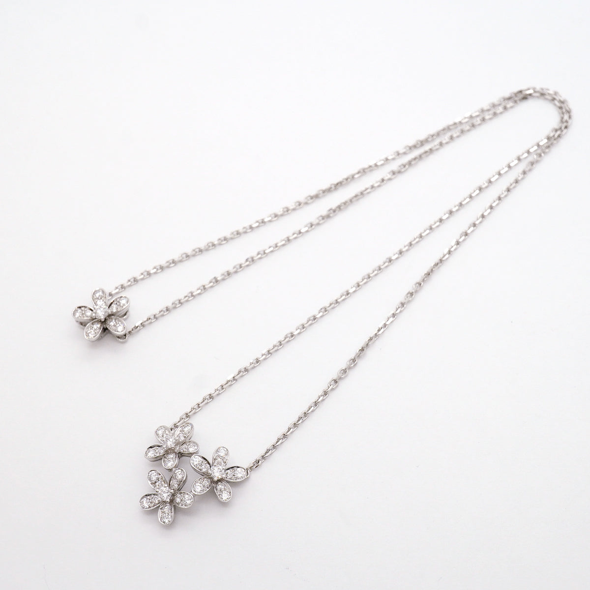 【6jib0534】ヴァンクリーフ＆アーペル ネックレス ソクラテス/3フラワー K18WG ホワイトゴールド ダイヤモンド【中古】レディース