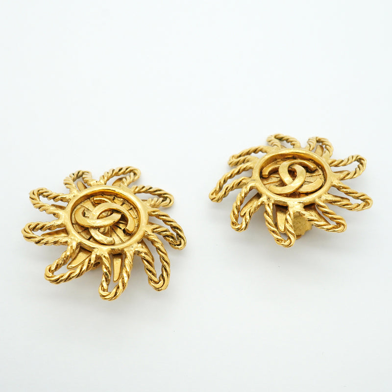 【6jib0663】シャネル イヤリング ヴィンテージ ココマーク 太陽モチーフ GPメッキ ゴールド【中古】レディース