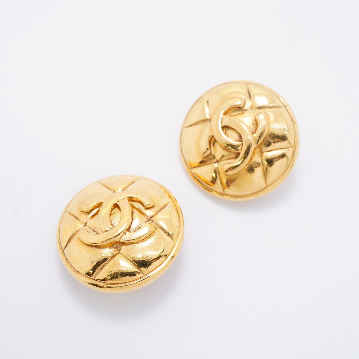 【6jkb0059】シャネル イヤリング ヴィンテージ ココマーク マトラッセ 丸型 サークル GPメッキ ゴールド【中古】レディース
