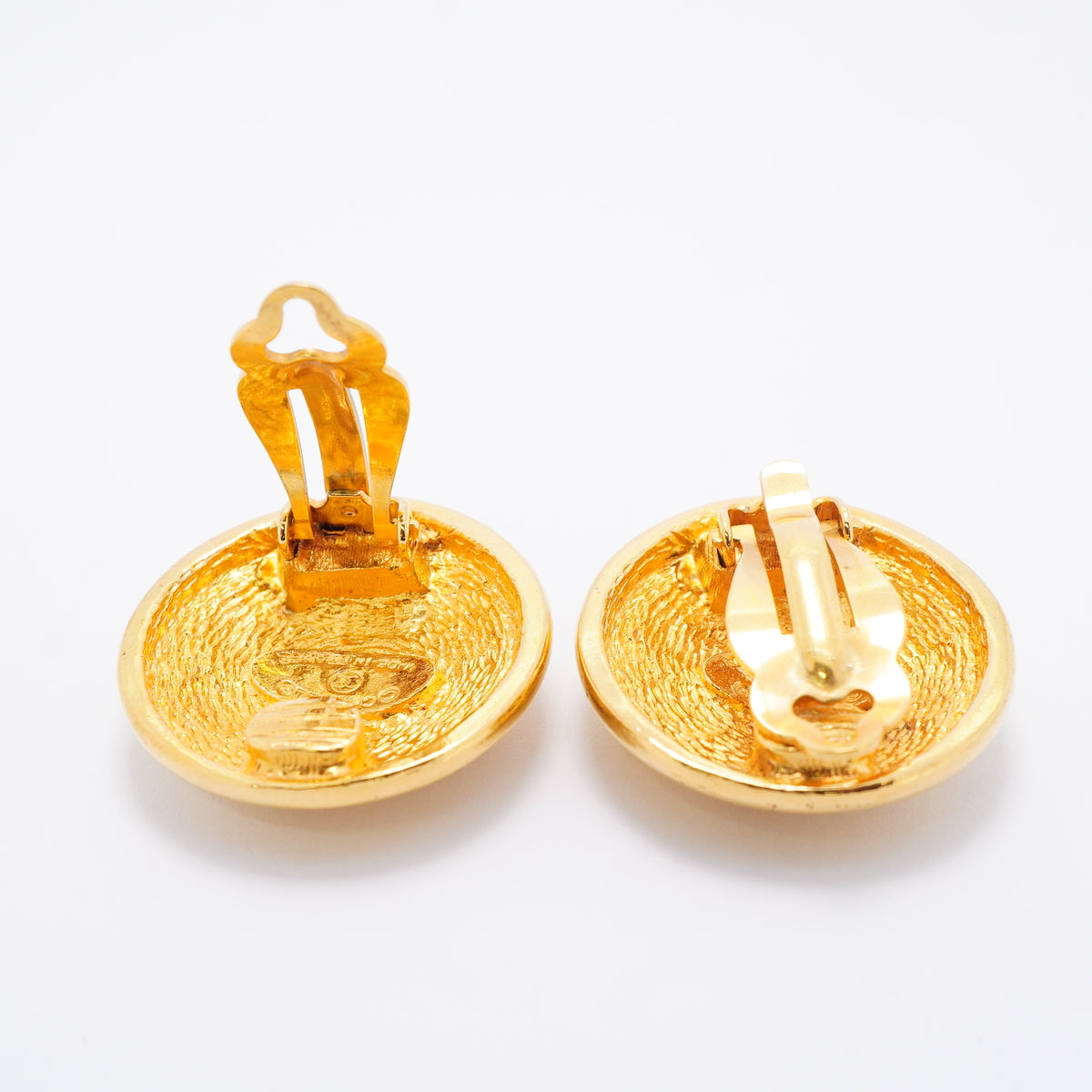【6jkb0059】シャネル イヤリング ヴィンテージ ココマーク マトラッセ 丸型 サークル GPメッキ ゴールド【中古】レディース