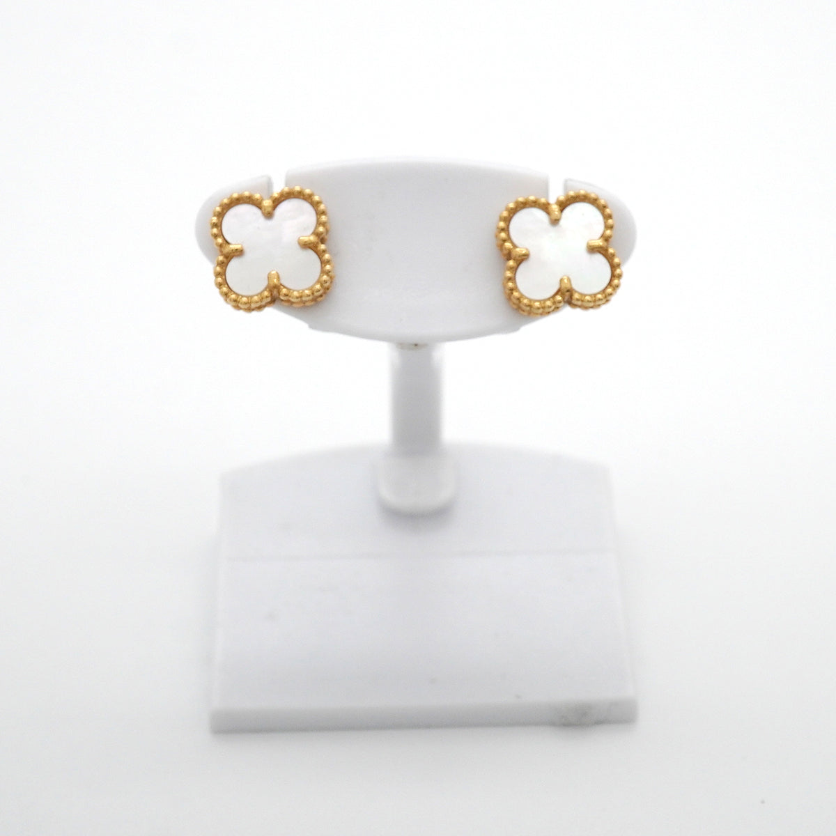 【6jkb0085】ヴァンクリーフ＆アーペル ピアス スウィート アルハンブラ K18YG イエローゴールド マザーオブパール【中古】レディース