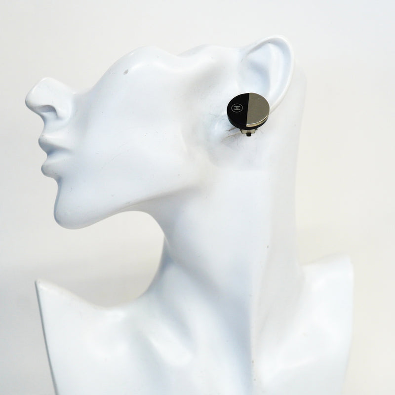 【6jkb0137】シャネル イヤリング ココマーク 丸型 サークル プラスチック メタル シルバー ブラック【中古】レディース