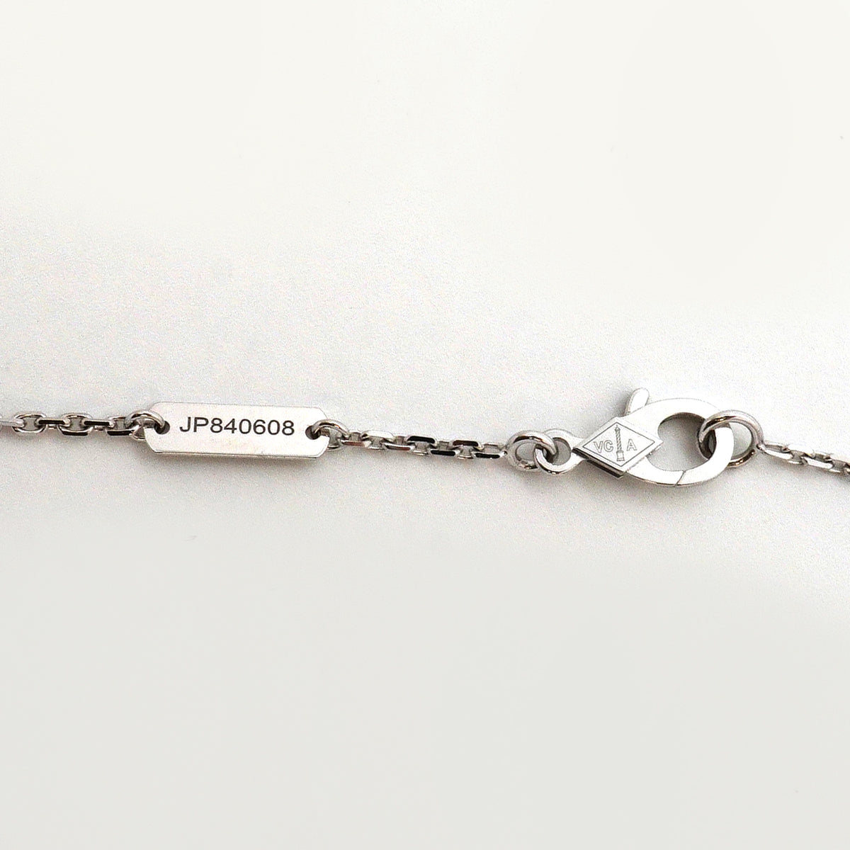【6jkb0163】ヴァンクリーフ＆アーペル ネックレス ヴィンテージ アルハンブラ K18WG ホワイトゴールド マザーオブパール【中古】レディース