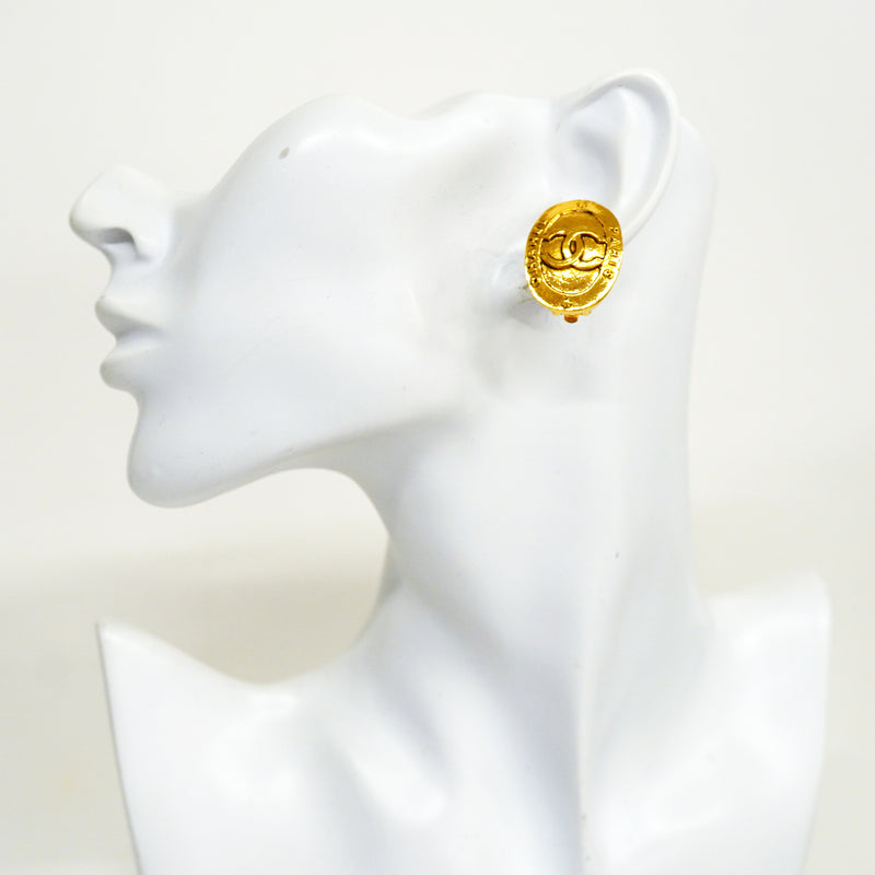 【6jkb0188】シャネル イヤリング ヴィンテージ ココマーク シャネルロゴ オーバル GPメッキ ゴールド【中古】レディース