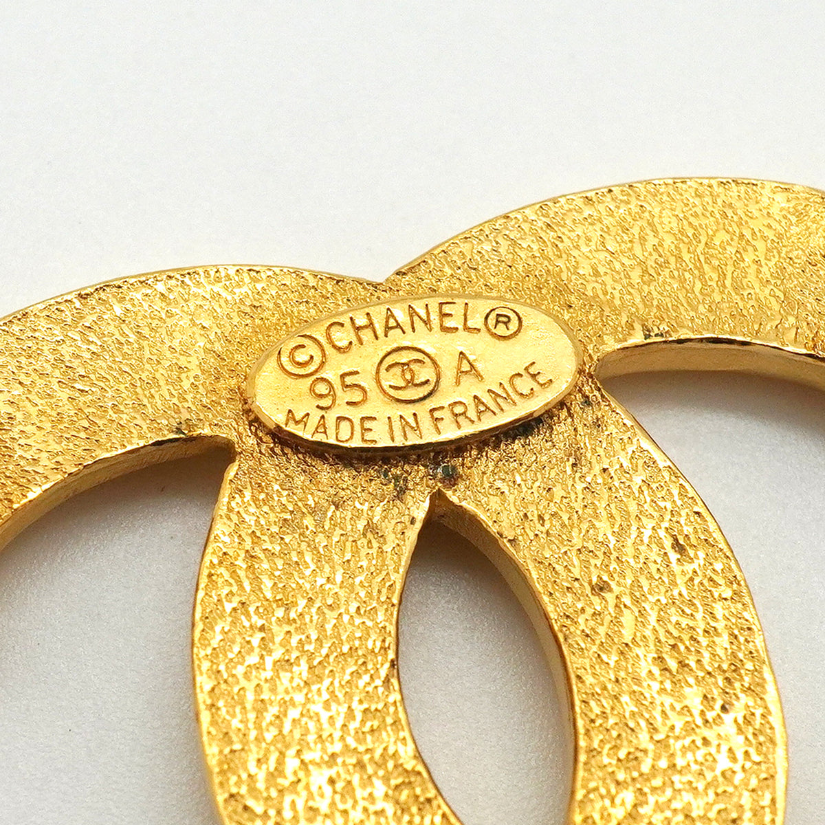 【6jkb0282】シャネル ブローチ ヴィンテージ ココマーク シャネルロゴ GPメッキ ゴールド【中古】レディース