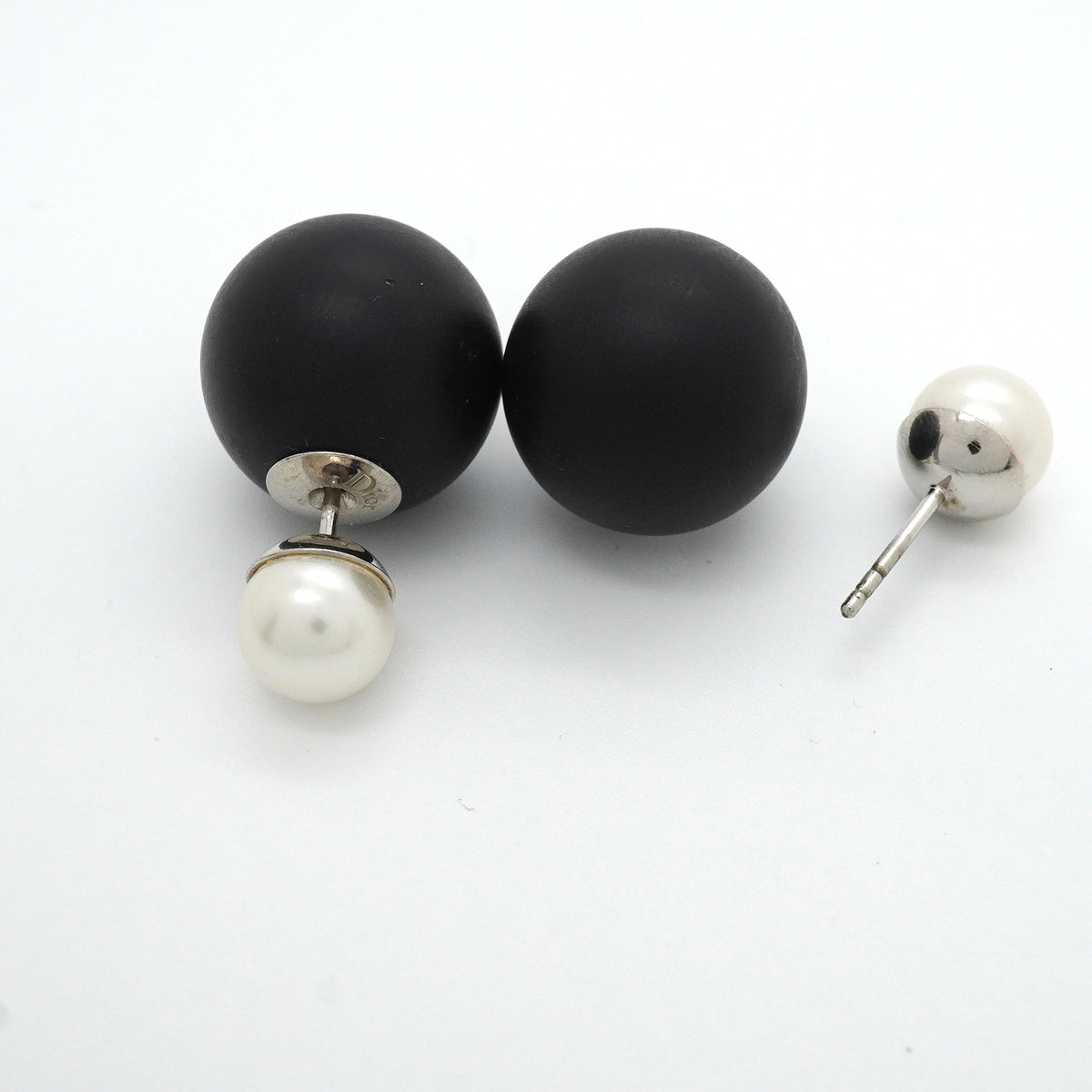 【6jkb0555】クリスチャンディオール ピアス トライバル メタル フェイクパール シルバー ブラック【中古】レディース