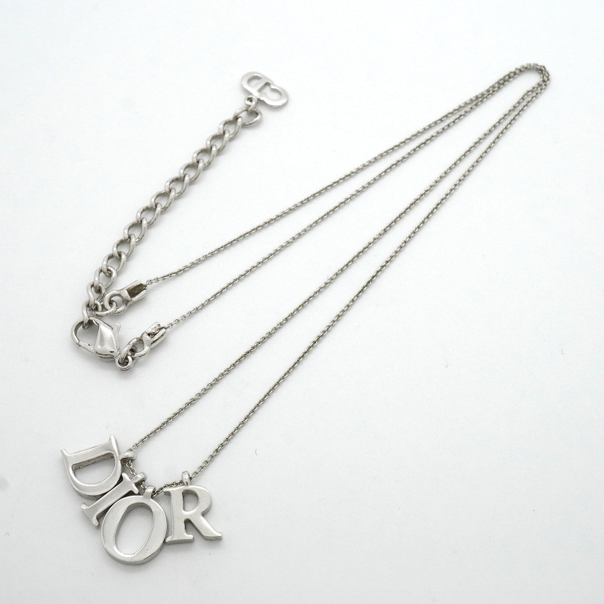 【6jkb0580】クリスチャンディオール ネックレス ディオールロゴ メタル シルバー【中古】レディース