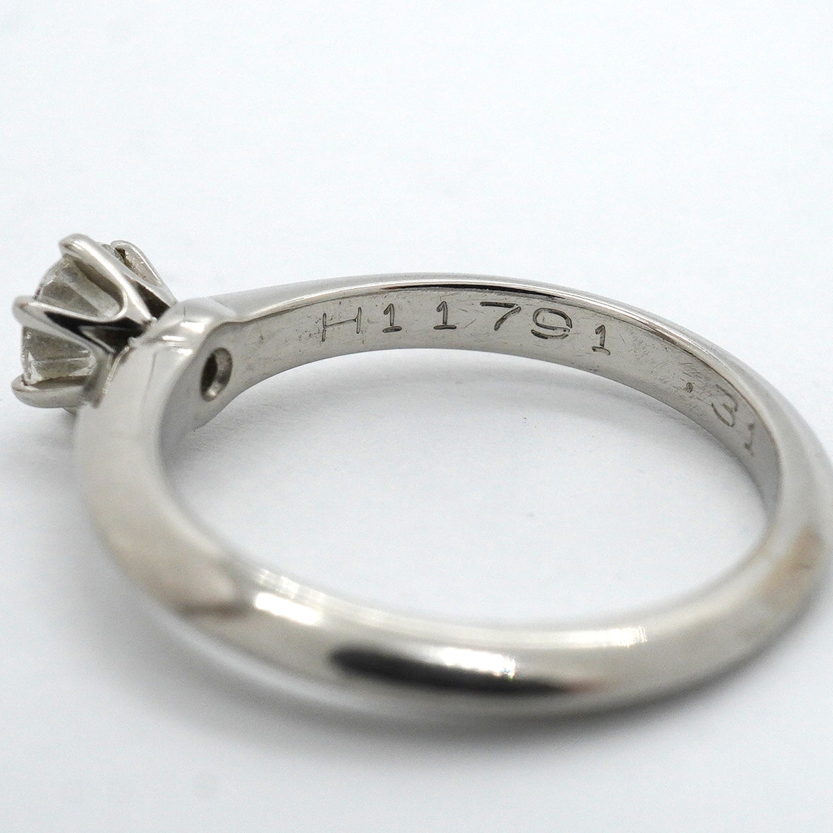 【6jkb0618】ティファニー リング ソリティア 1PD Pt950 プラチナ ダイヤモンド 0.31ct 5.5号【中古】レディース