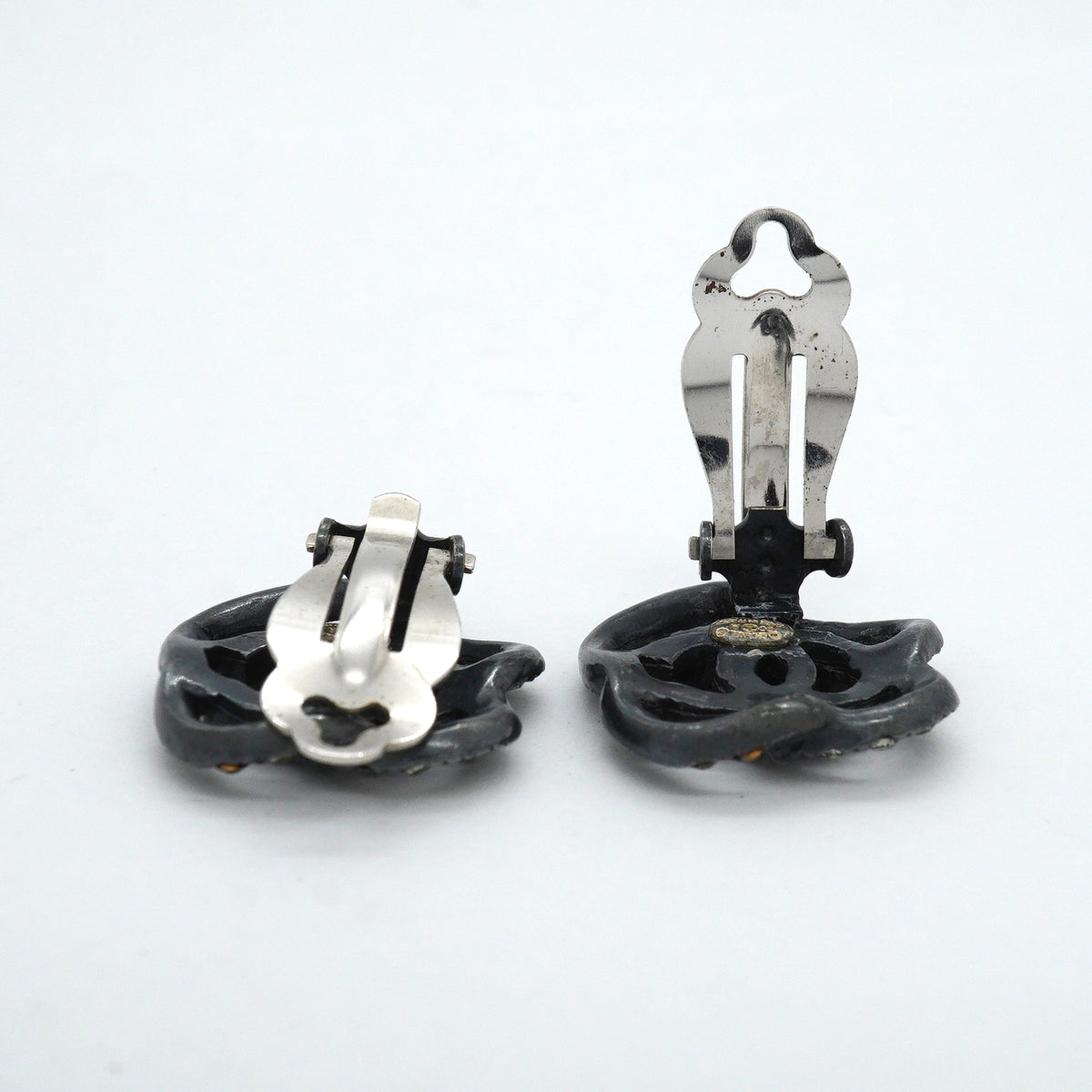 【6jkb0622】シャネル イヤリング ココマーク カメリア メタル ラインストーン シルバー ブラック【中古】レディース