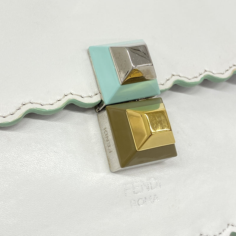 【6ka0055】フェンディ ショルダーバッグ キャナイミニ レザー ホワイト ゴールド/シルバー金具【中古】レディース