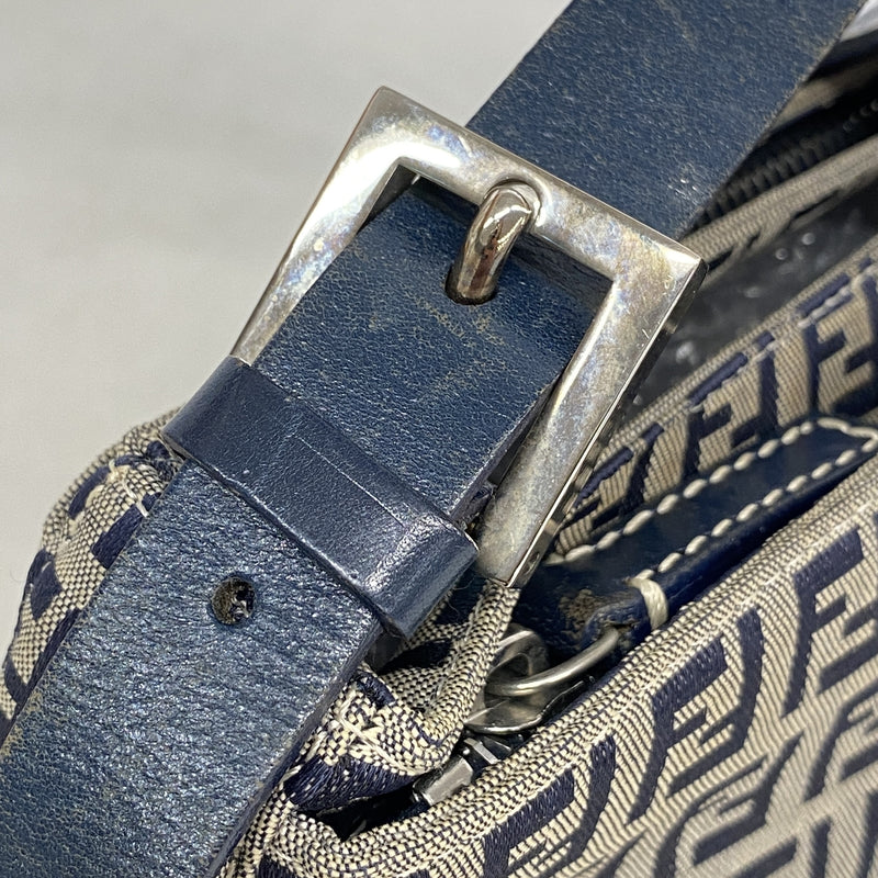 【6ka0056】フェンディ ショルダーバッグ ズッキーノ ナイロンキャンバス ネイビー シルバー金具【中古】レディース