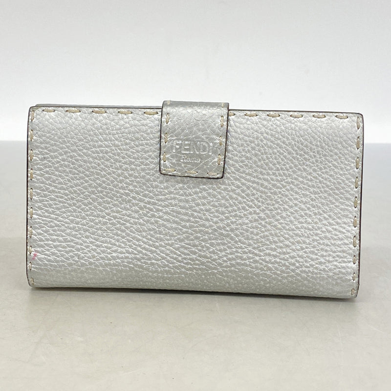 【6ka0057】フェンディ 長財布 セレリア レザー シルバー シルバー金具【中古】レディース