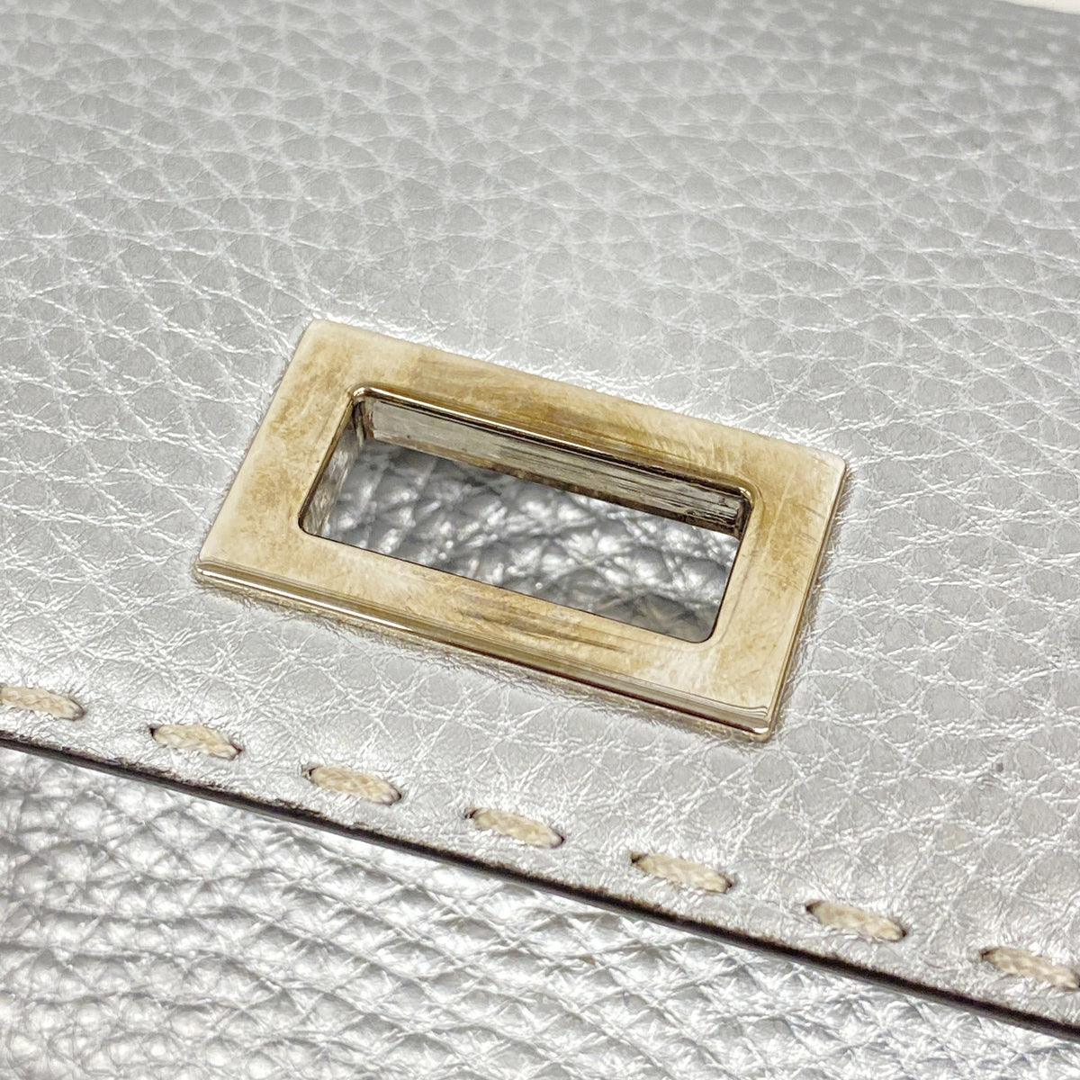 【6ka0057】フェンディ 長財布 セレリア レザー シルバー シルバー金具【中古】レディース