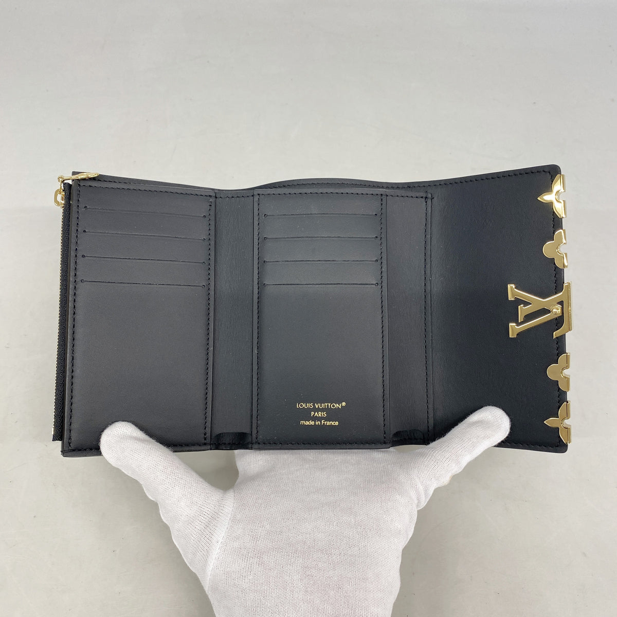 【6ka0163】ルイヴィトン 三つ折り財布 トリヨン ポルトフォイユカプシーヌコンパクト M82764 ノワール【中古】レディース