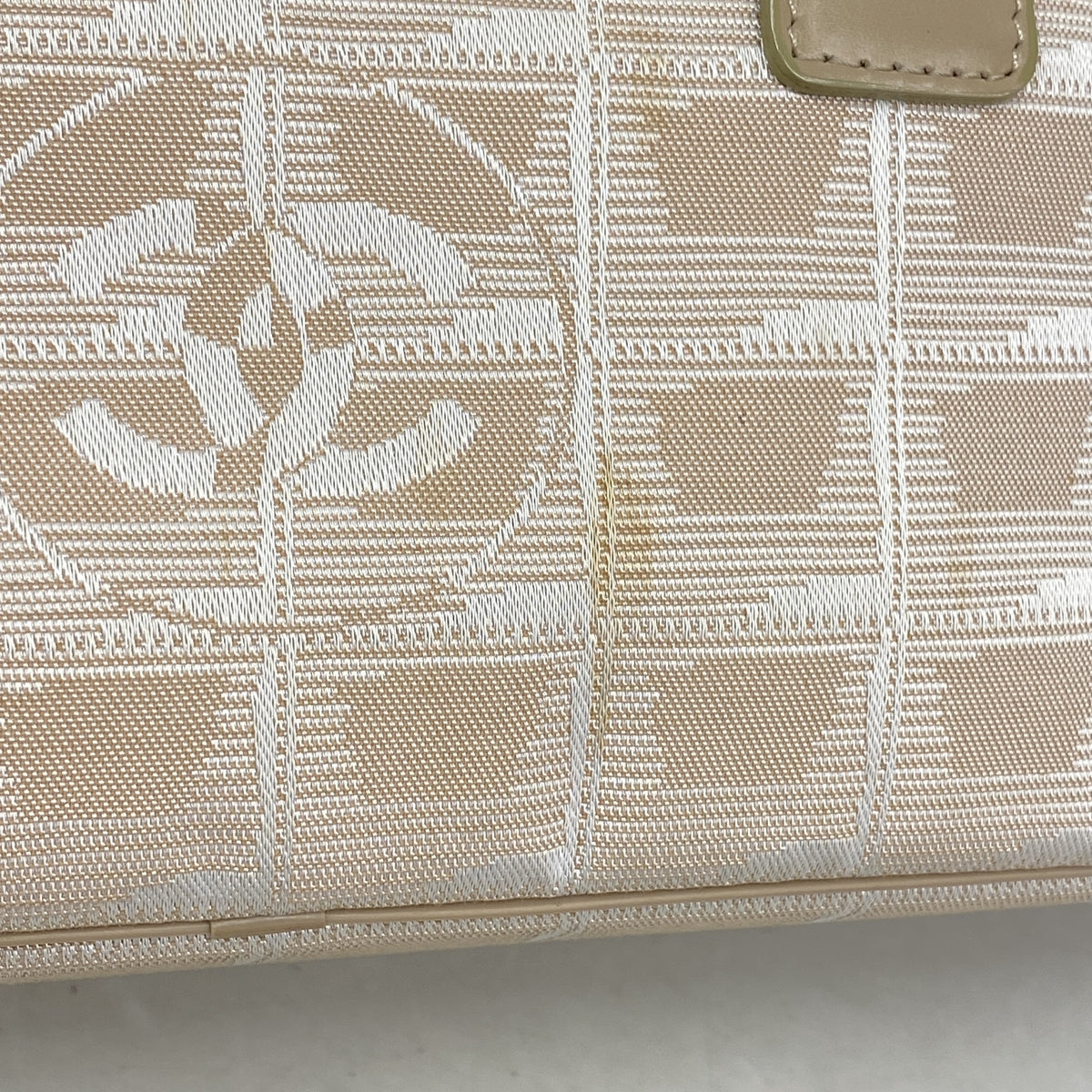 【6ka0166】シャネル ハンドバッグ ニュートラベル ナイロン ベージュ シルバー金具【中古】レディース