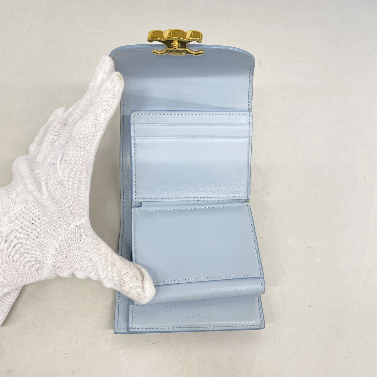 【6ka0196】セリーヌ 三つ折り財布 トリオンフ レザー ライトブルー ゴールド金具【中古】レディース