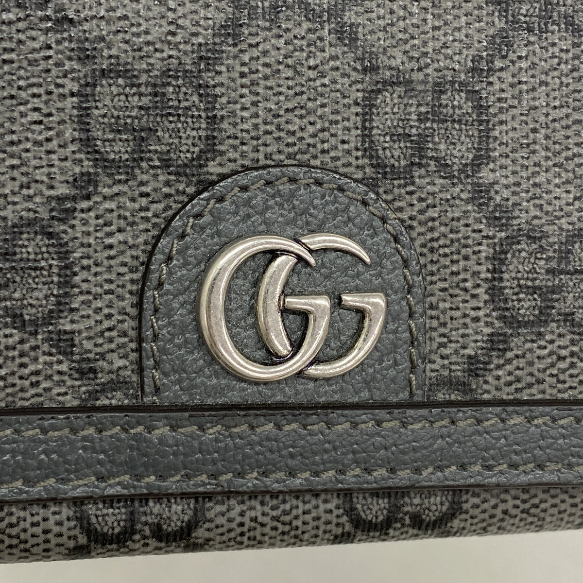【6ka0241】グッチ カードケース GGスプリーム 732025 PVC グレー シルバー金具【中古】メンズ