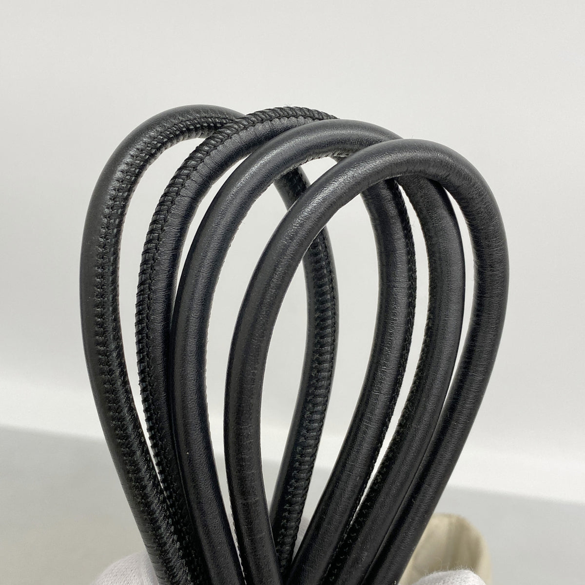【6ka0255】シャネル トートバッグ カンボン ラムスキン ホワイト ブラック シルバー金具【中古】レディース