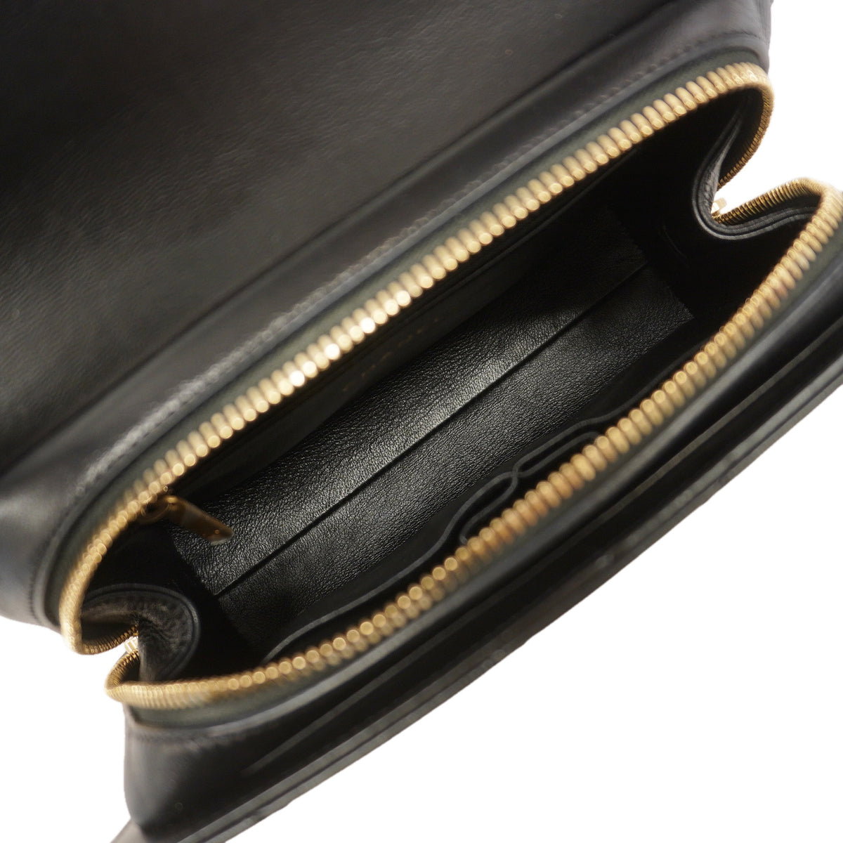 【6ka0270】シャネル ショルダーバッグ シェブロン レザー ブラック ゴールド金具【中古】レディース
