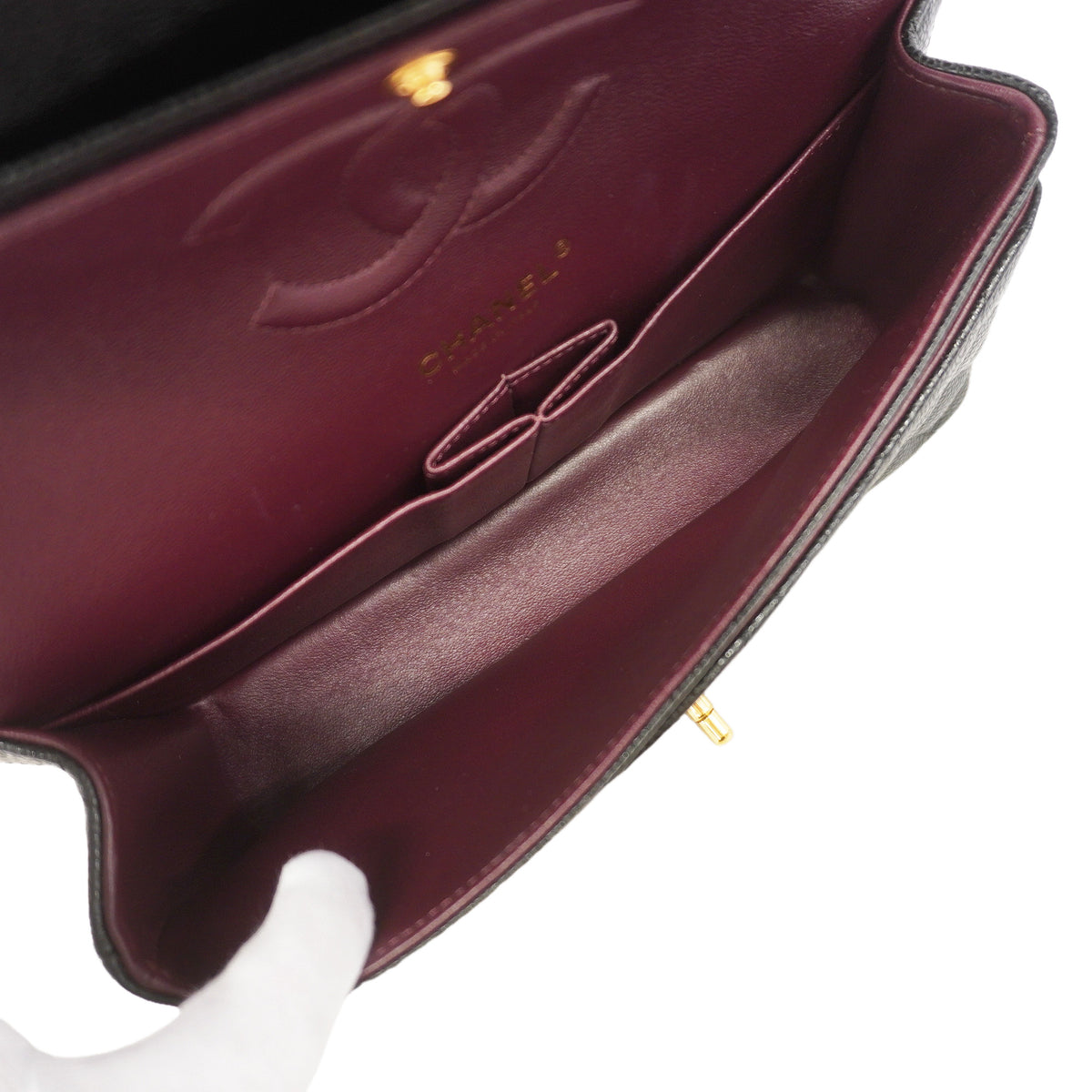 【6ka0271】シャネル ショルダーバッグ マトラッセ Wフラップ Wチェーン キャビアスキン ブラック ゴールド金具【中古】レディース