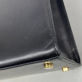 【6ka0418】サルヴァトーレフェラガモ ショルダーバッグ ヴァラ レザー ブラック ゴールド金具【中古】レディース