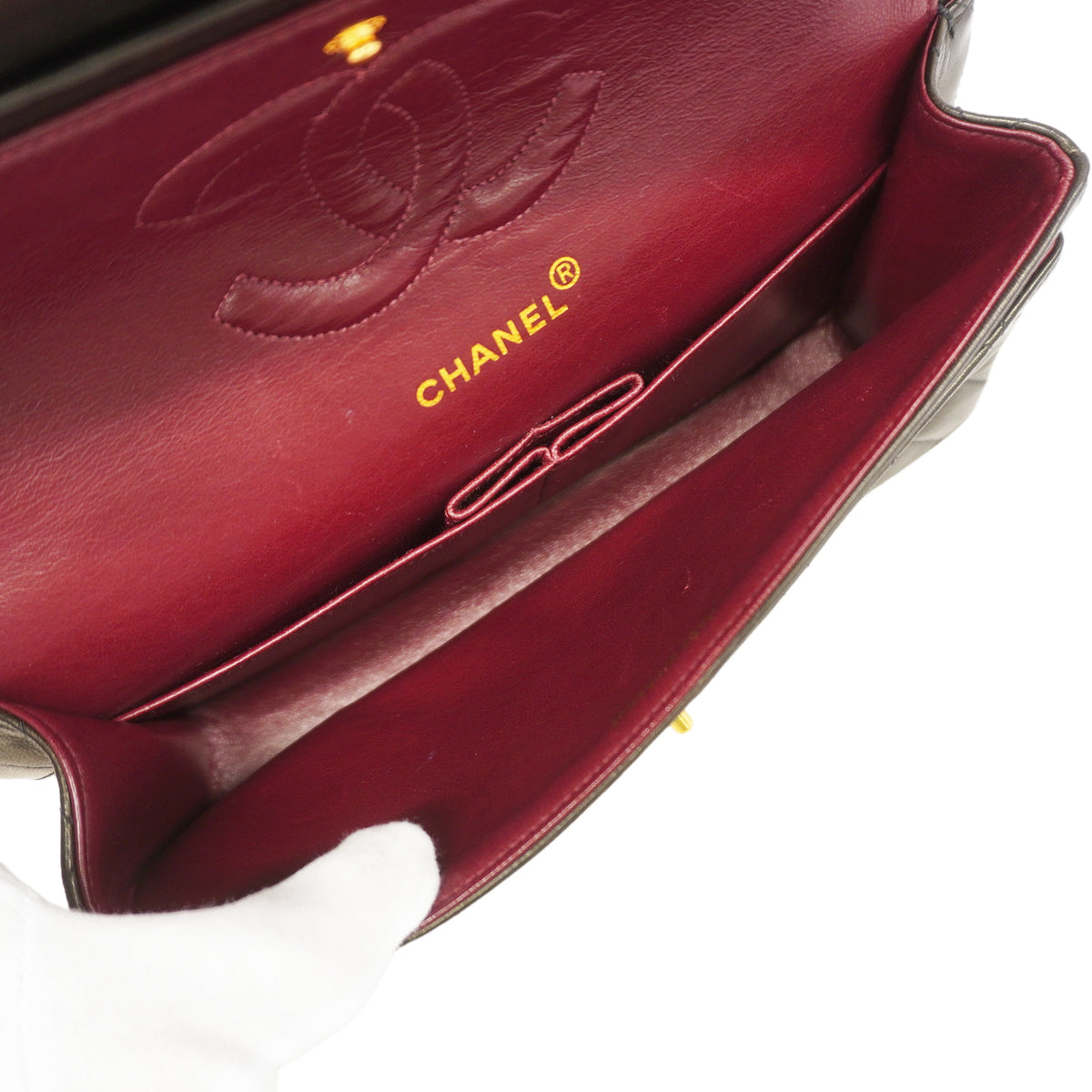 【6ka0458】シャネル ショルダーバッグ マトラッセ Wフラップ Wチェーン ラムスキン ブラック ゴールド金具【中古】レディース