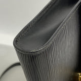 【6ka0510】ルイヴィトン ショルダーバッグ エピ ポシェットアルシュ M52572 ノワール【中古】レディース