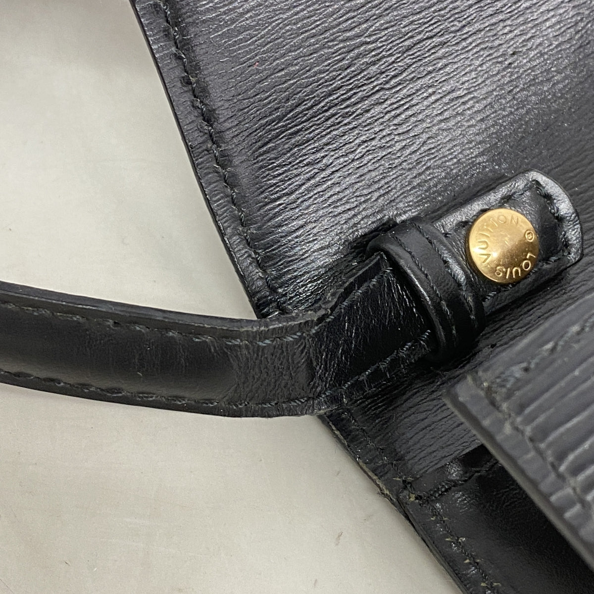 【6ka0510】ルイヴィトン ショルダーバッグ エピ ポシェットアルシュ M52572 ノワール【中古】レディース