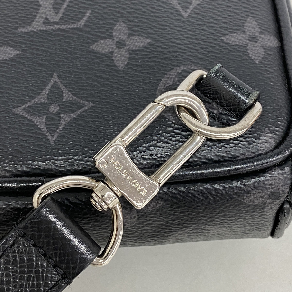 【6ka0529】ルイヴィトン ボディバッグ タイガラマ アウトドアスリングバッグ M30741 ブラック【中古】メンズ