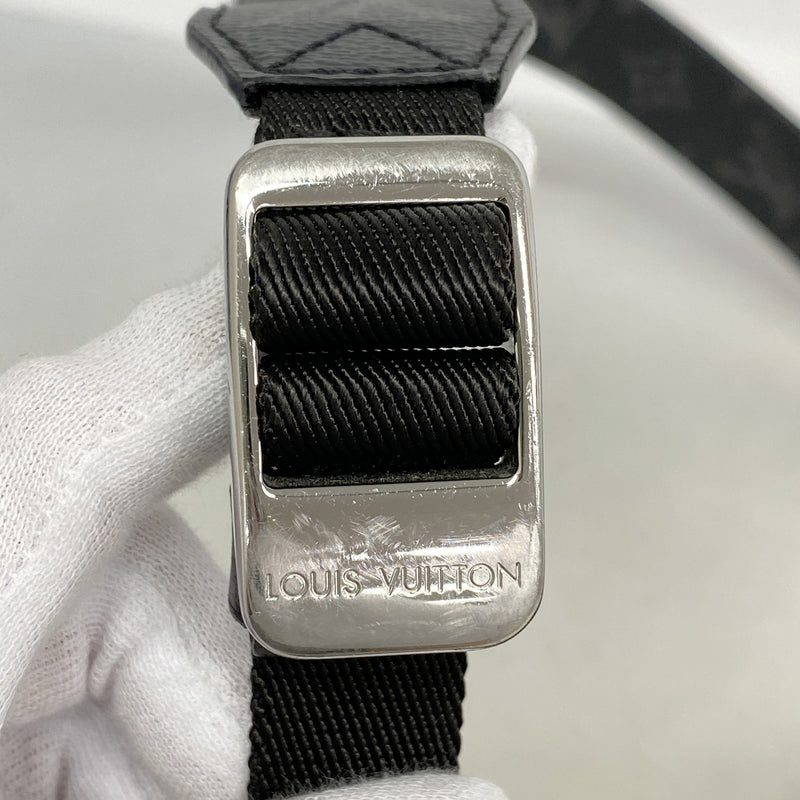 【6ka0529】ルイヴィトン ボディバッグ タイガラマ アウトドアスリングバッグ M30741 ブラック【中古】メンズ