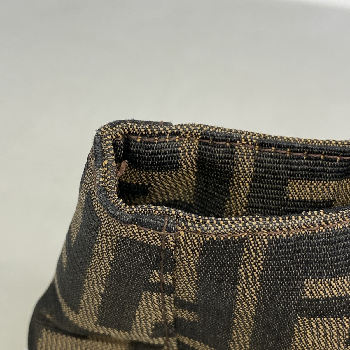 【6ka0542】フェンディ ハンドバッグ ズッカ ナイロンキャンバス ブラウン シルバー金具【中古】レディース