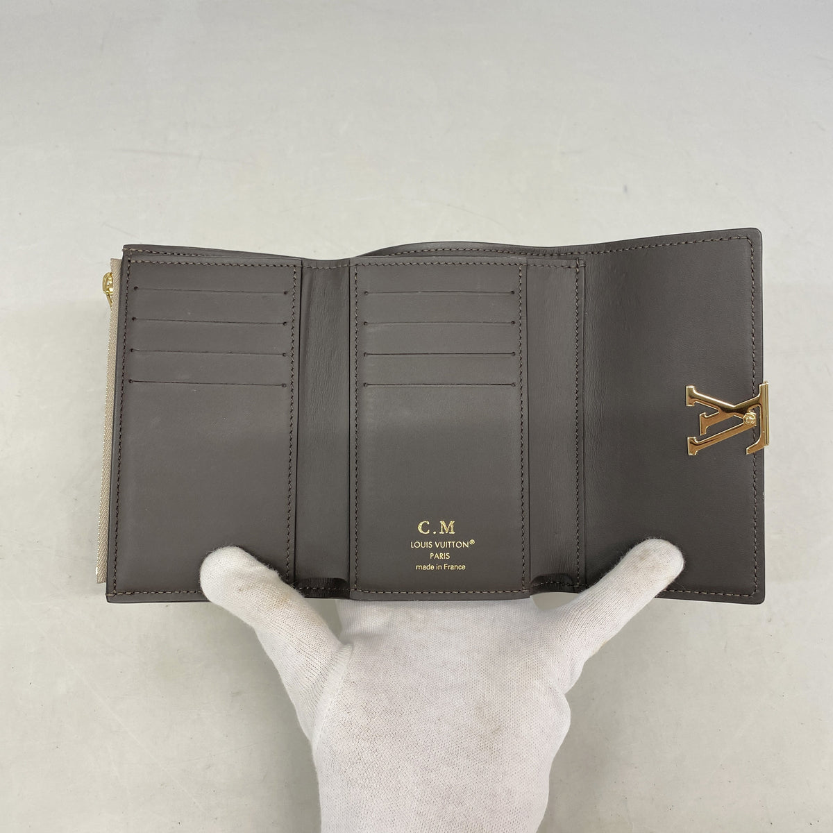 【6ka0556】ルイヴィトン 三つ折り財布 トリヨン ポルトフォイユカプシーヌコンパクト M62159 ガレ【中古】レディース