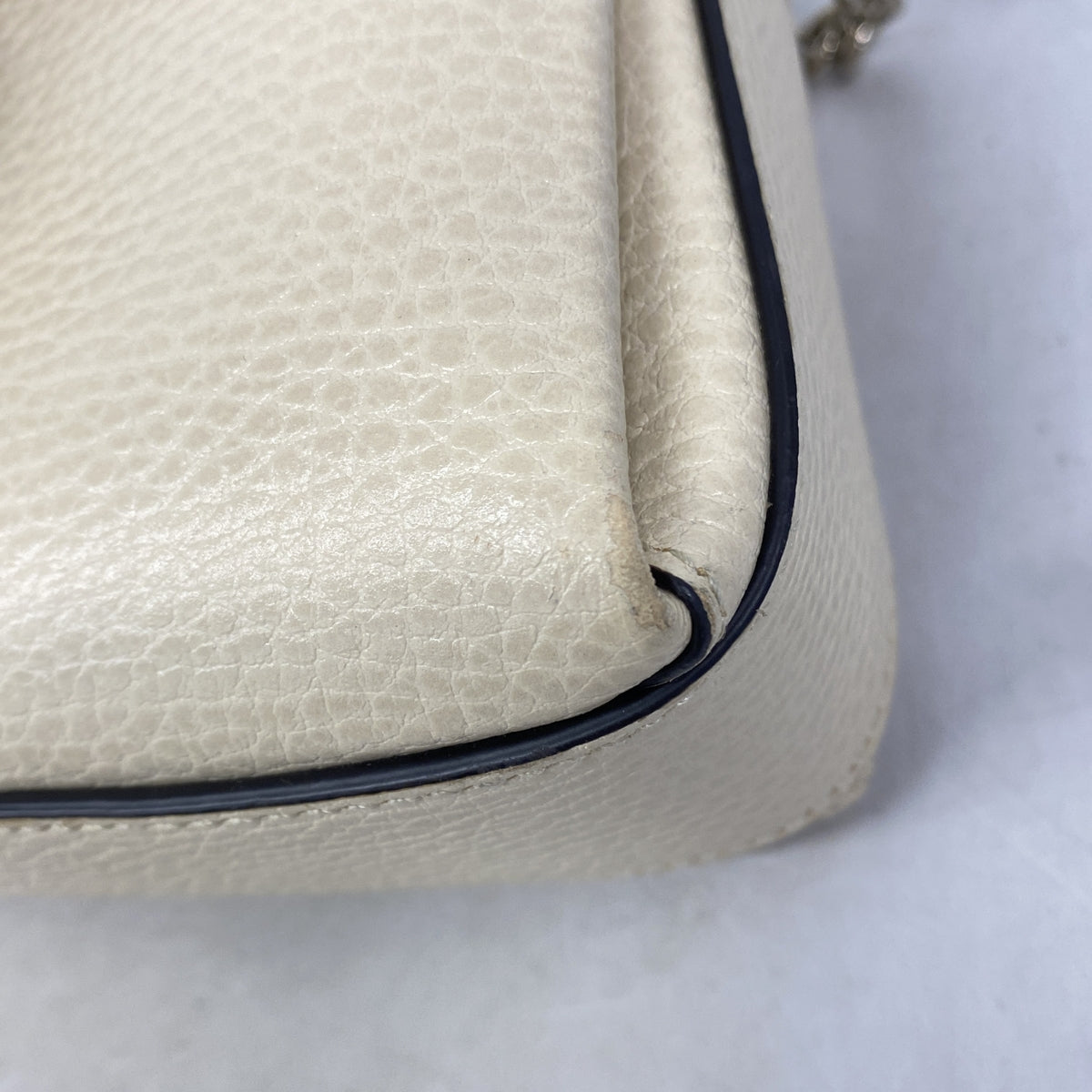 【6ka0562】グッチ ショルダーバッグ インターロッキングG 607720 レザー アイボリー シャンパンゴールド金具【中古】レディース
