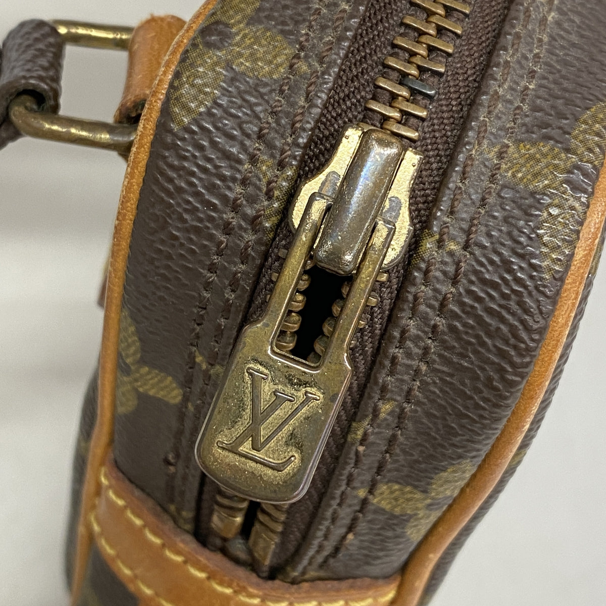 【6ka0577】ルイヴィトン ショルダーバッグ モノグラム ポシェットマルリーバンドリエール M51828 ブラウン【中古】レディース