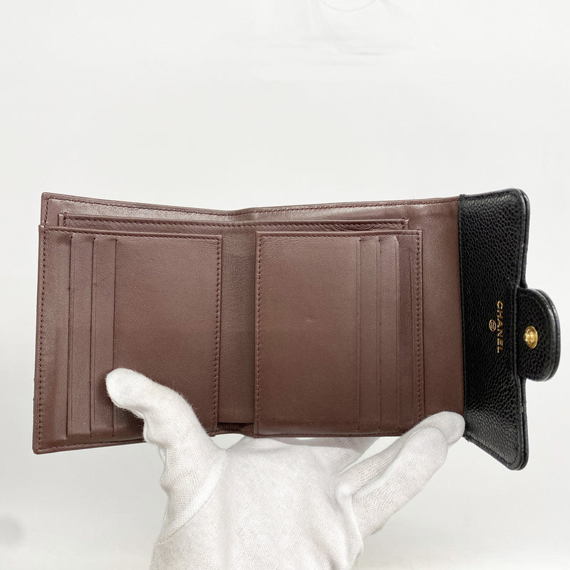 【6ka0603】シャネル 三つ折り財布 マトラッセ キャビアスキン ブラック ゴールド金具【中古】レディース