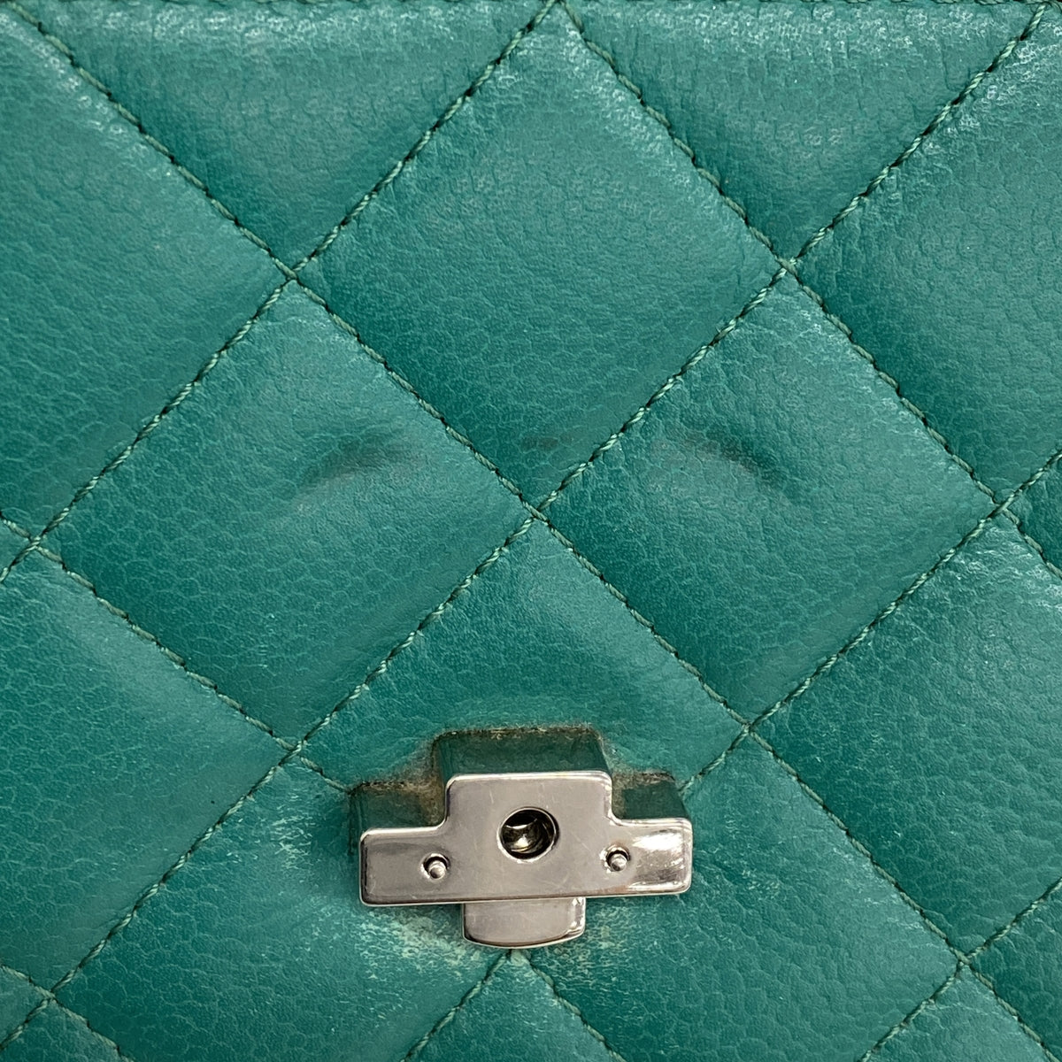【6kb0663】シャネル ショルダーバッグ マトラッセ チェーンショルダー キャビアスキン グリーン シルバー金具【中古】レディース