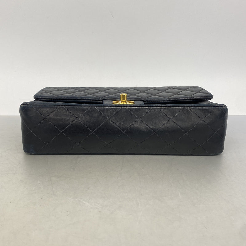 【6kb0672-h】シャネル ショルダーバッグ マトラッセ Wフラップ Wチェーン ラムスキン ブラック ゴールド金具【中古】レディース