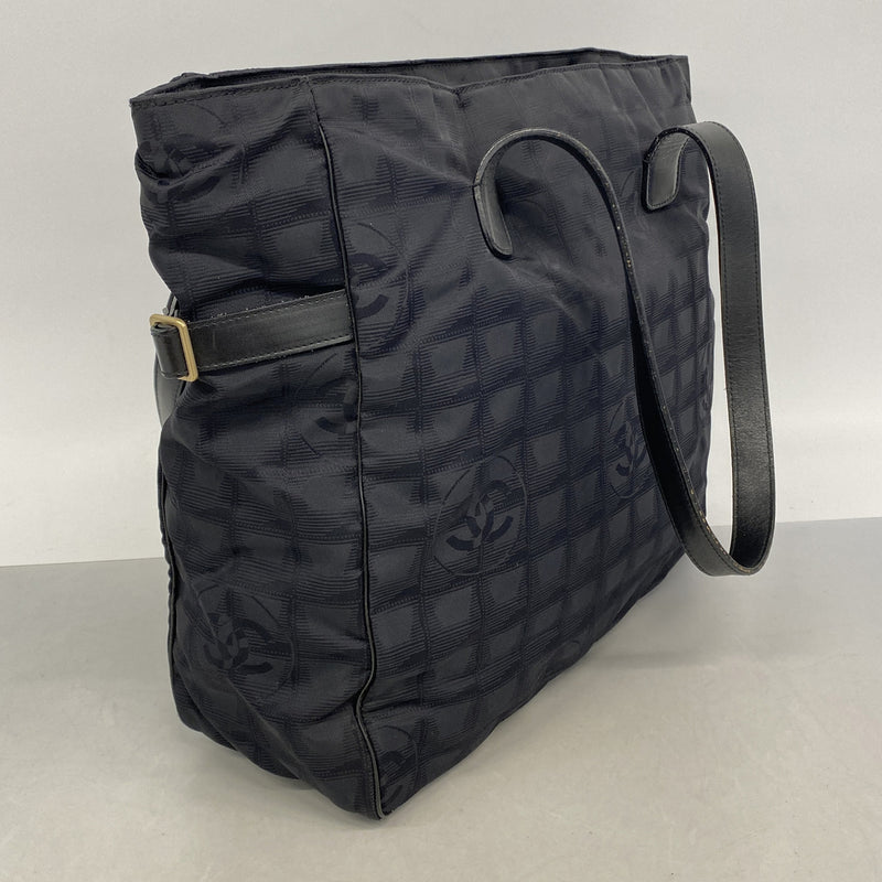 【6kb0793】シャネル トートバッグ ニュートラベル ナイロン ブラック シャンパンゴールド金具【中古】レディース