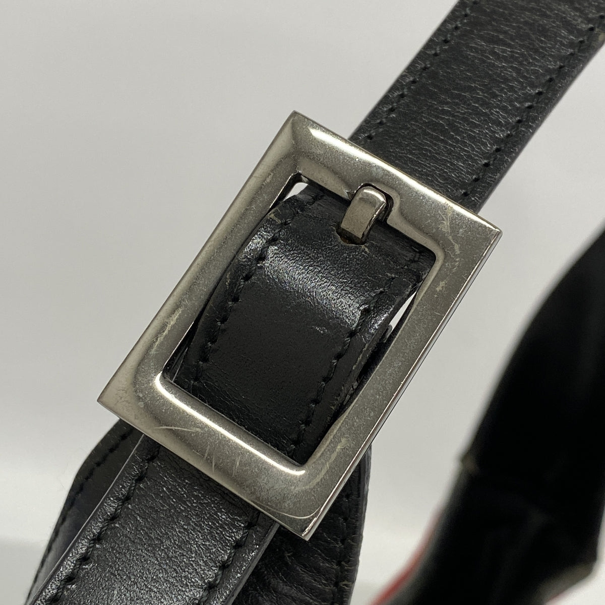 【6kb0876】グッチ ショルダーバッグ GGキャンバス/ジャッキー 001 3306 キャンバス レッド ブラック シルバー金具【中古】レディース