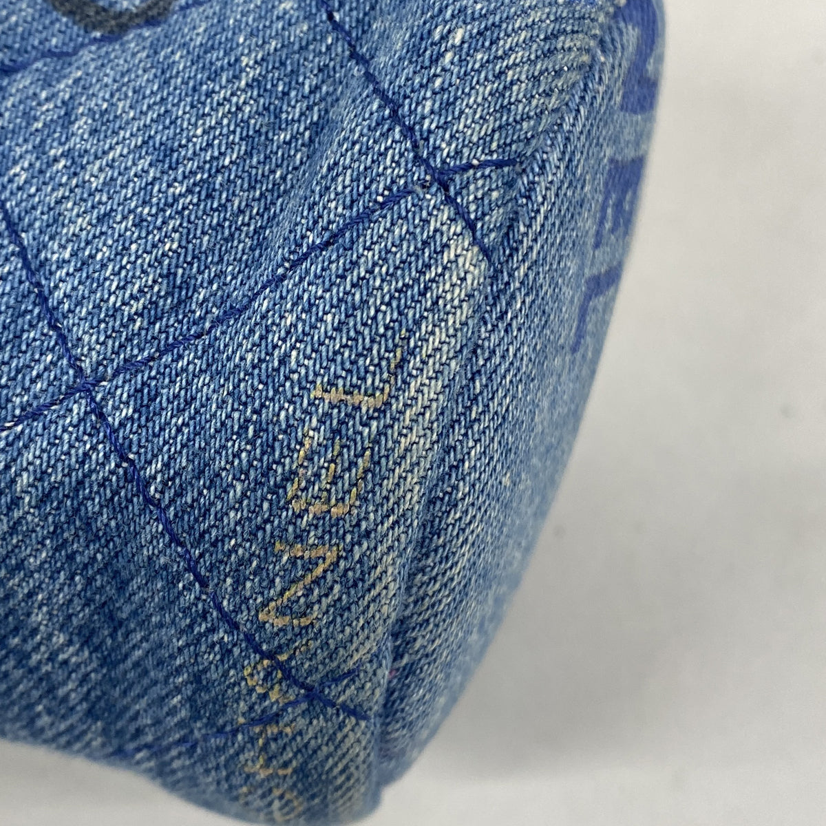 【6kb0891】シャネル ショルダーバッグ マトラッセ チェーンショルダー デニム ブルー シャンパンゴールド金具【中古】レディース