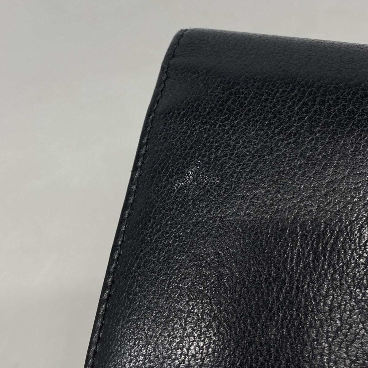 【6kb0893】シャネル 長財布 カメリア レザー ブラック ゴールド金具【中古】レディース