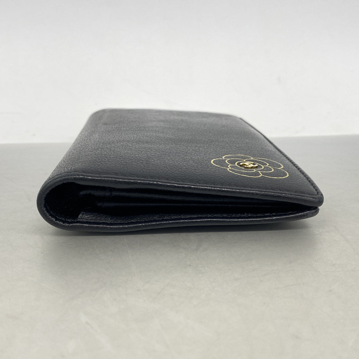 【6kb0893】シャネル 長財布 カメリア レザー ブラック ゴールド金具【中古】レディース