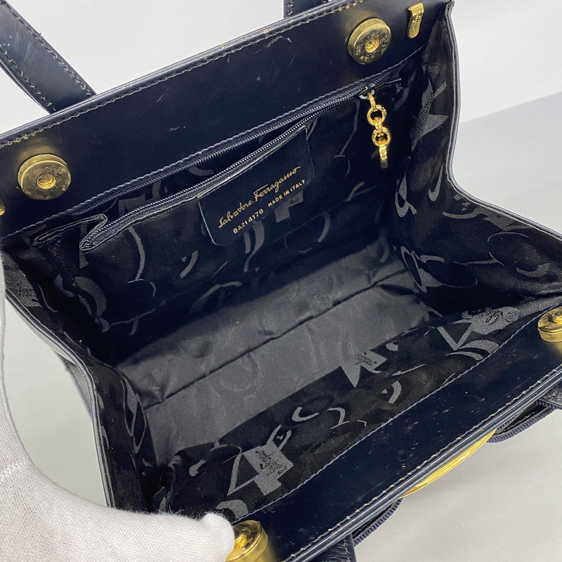【6kb1045】サルヴァトーレフェラガモ ハンドバッグ ヴァラ レザー ブラック ゴールド金具 2wayバッグ【中古】レディース