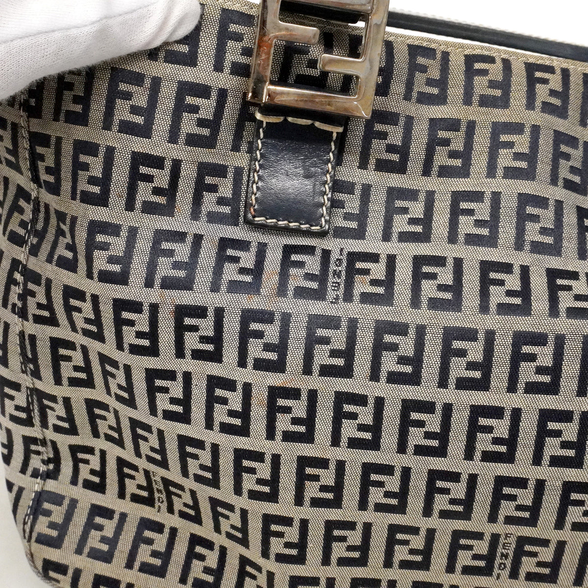 【6kb1053】フェンディ ハンドバッグ ズッキーノ ナイロンキャンバス ネイビー シルバー金具【中古】レディース