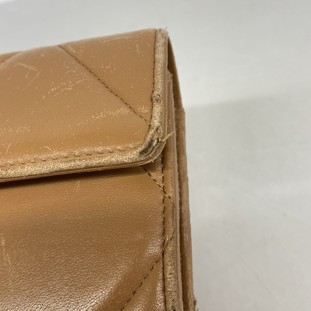 【6kb1127】シャネル 長財布 シャネル19 ラムスキン ライトブラウン ゴールド金具【中古】レディース